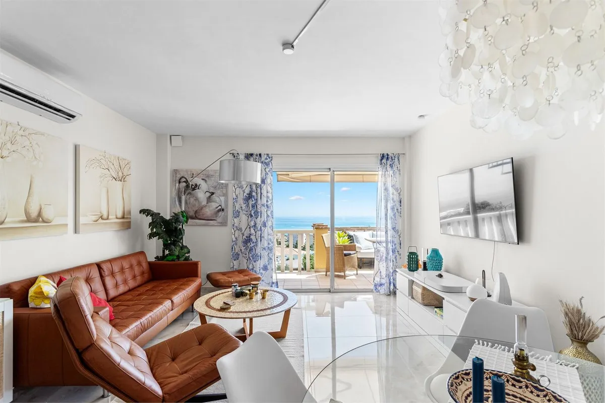 765012af-2a92-47e6-9310-1cfe5d922b63