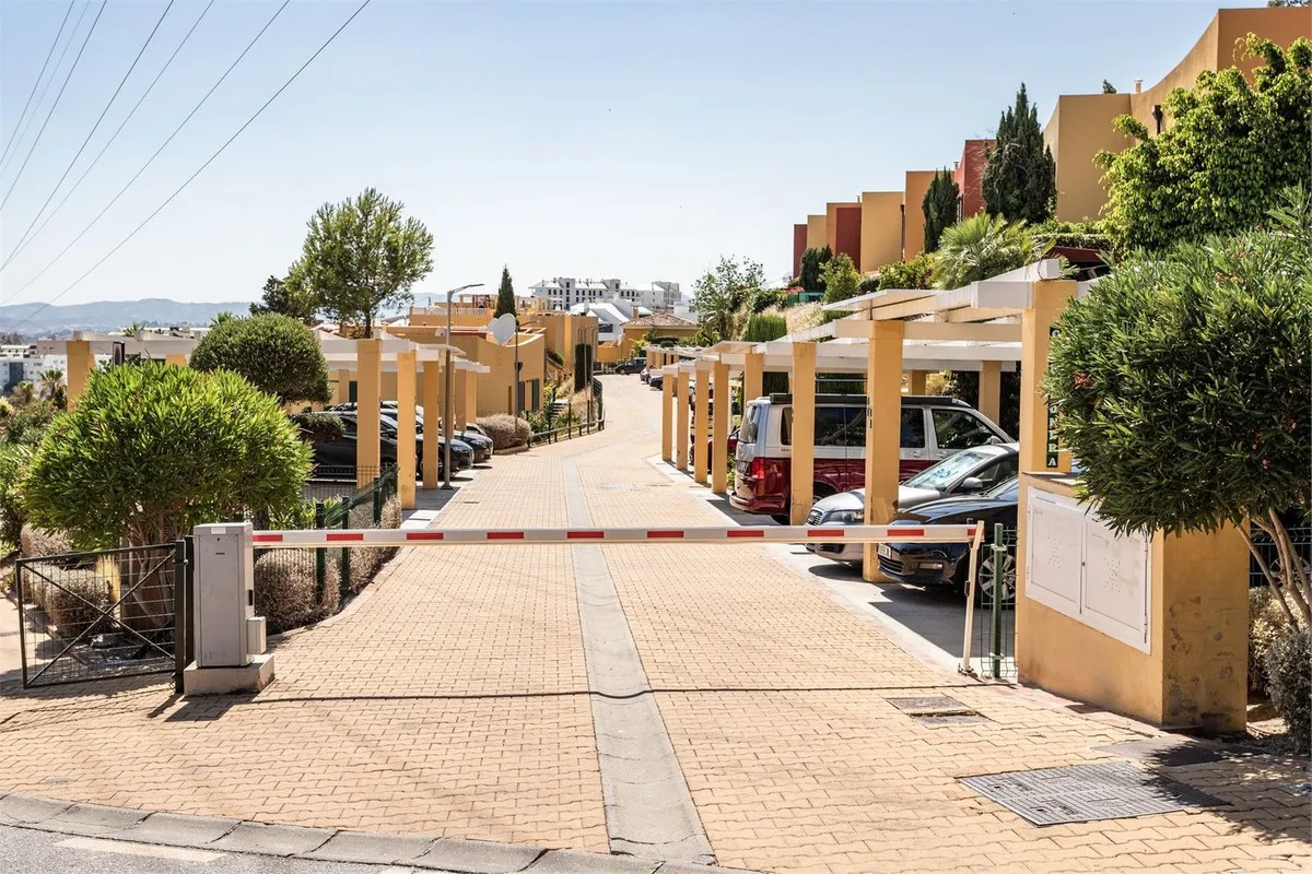 e3d73065-d6d2-486b-a6c9-ae2a60d0dc5b