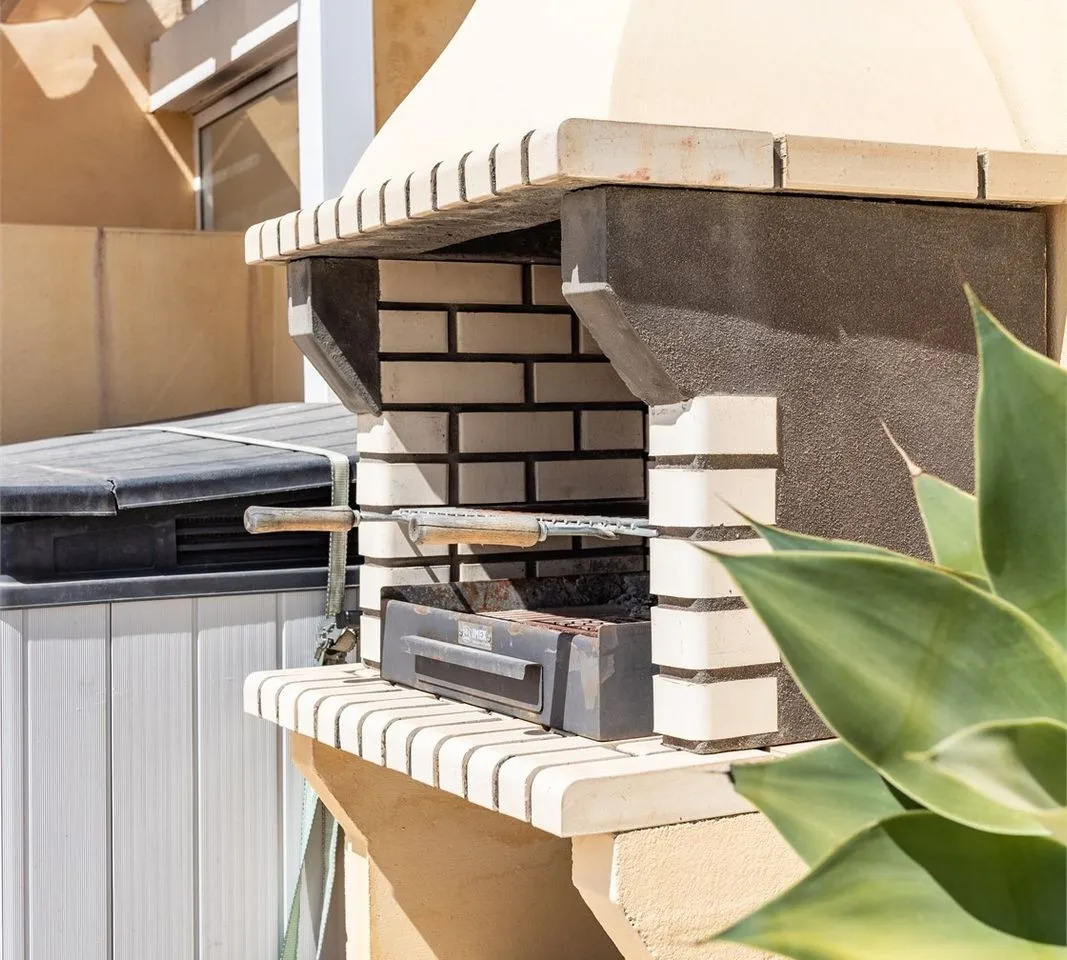 fe978c3d-d036-4a23-b822-ef44592c2d73