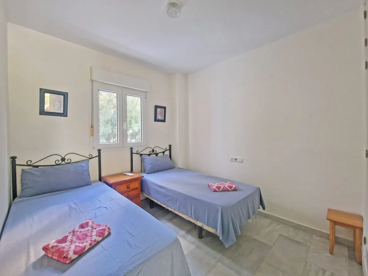 c2279053-08aa-4e28-bea3-4bae8903f9ae