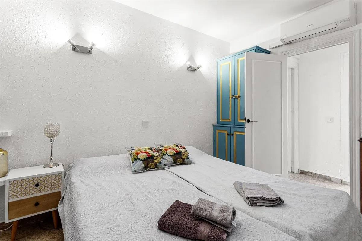 6193a319-e33f-4f80-bc41-3549ffe37ae9