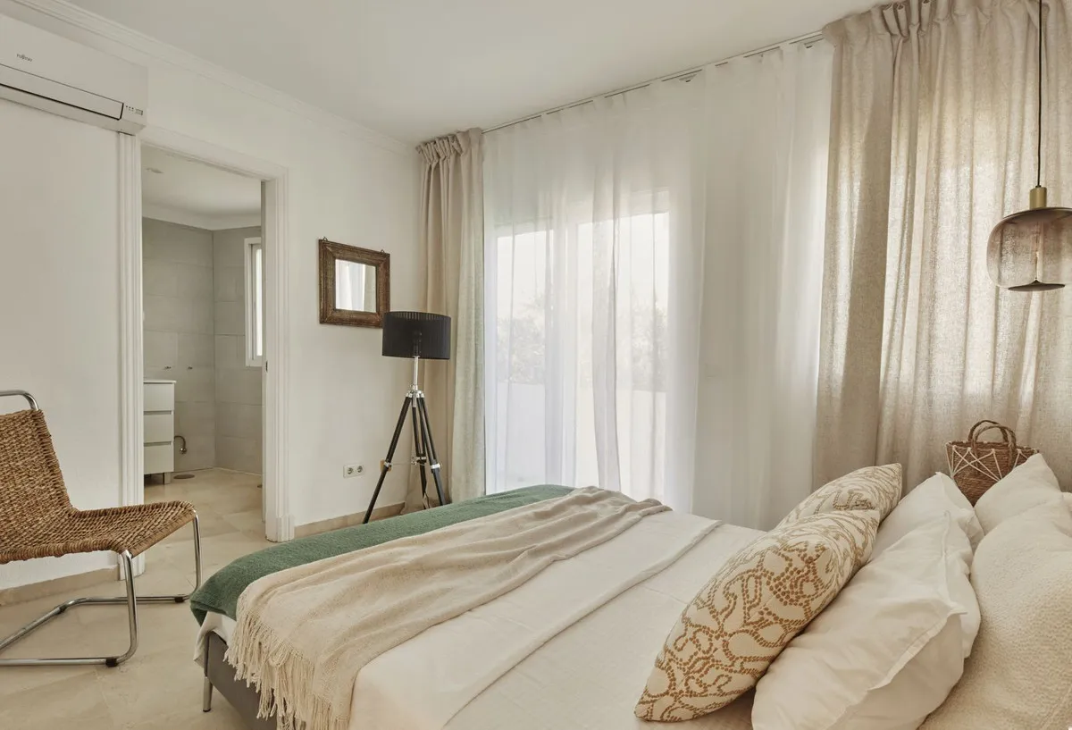 1f1604e3-909c-4344-9367-70e1b03ded55