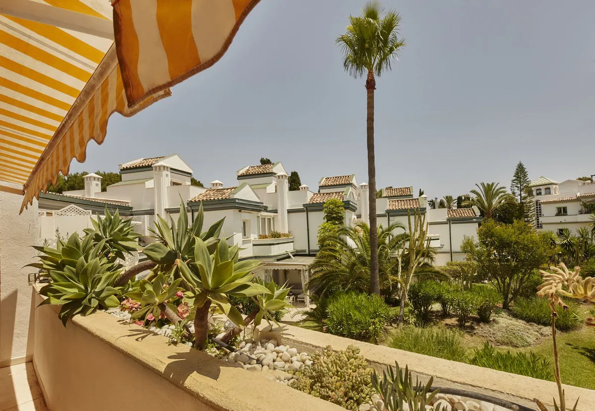 2b709dcf-a84a-4f27-bdf3-85da6a2a6c34