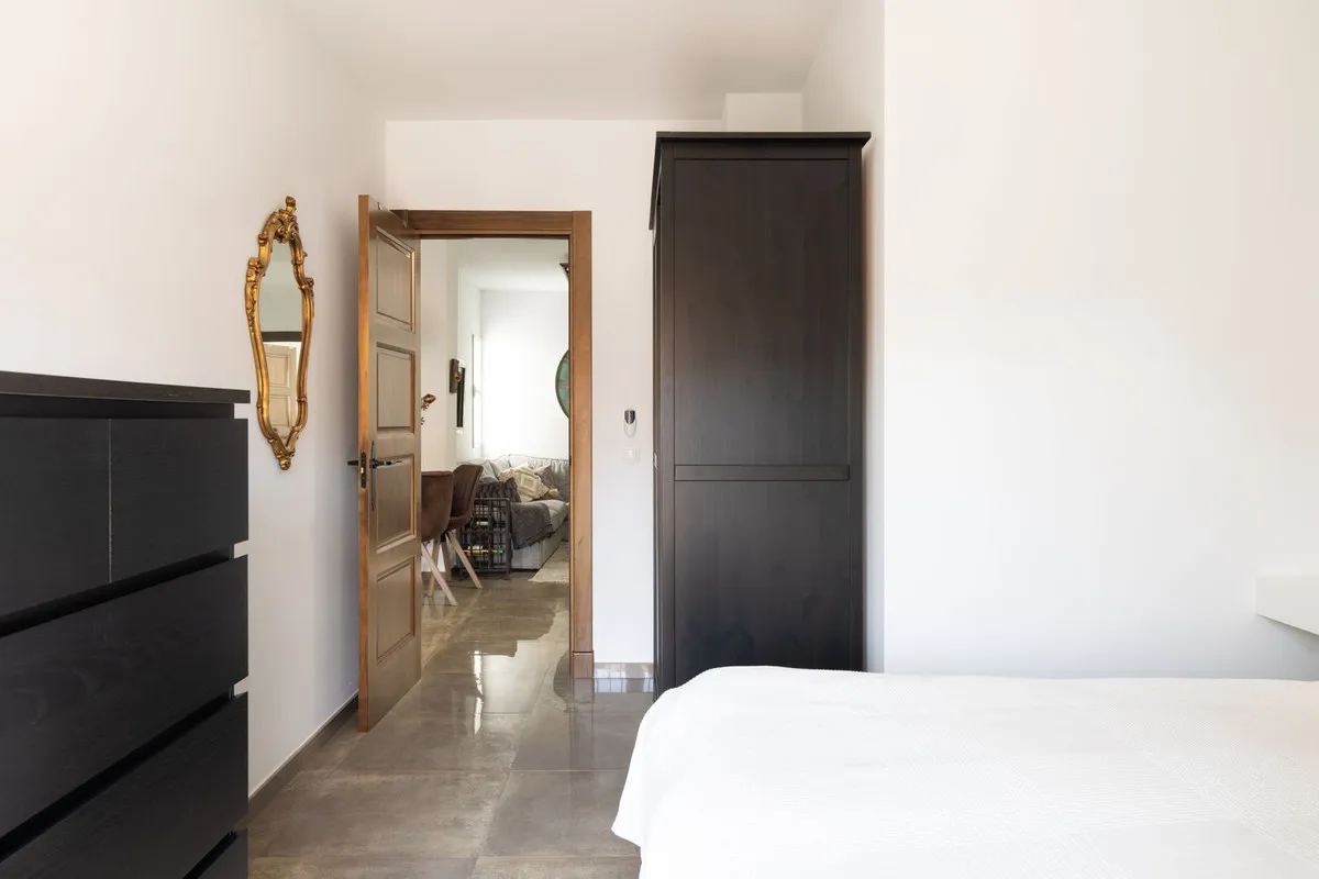 8acb10fe-484c-4a4f-9cb6-4a30369e1d0d