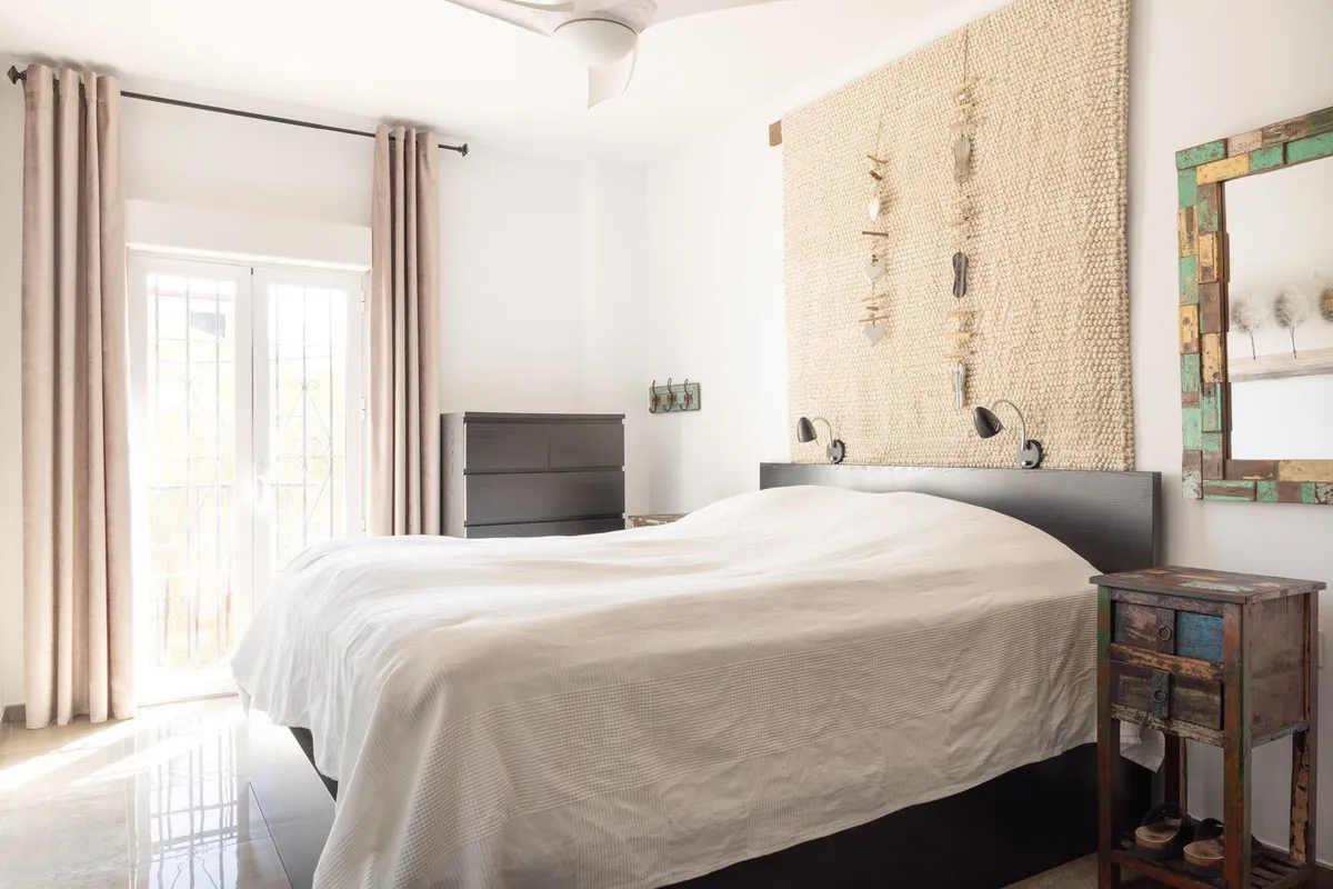 c2163964-c798-4729-9dcc-942ffcb4d12c