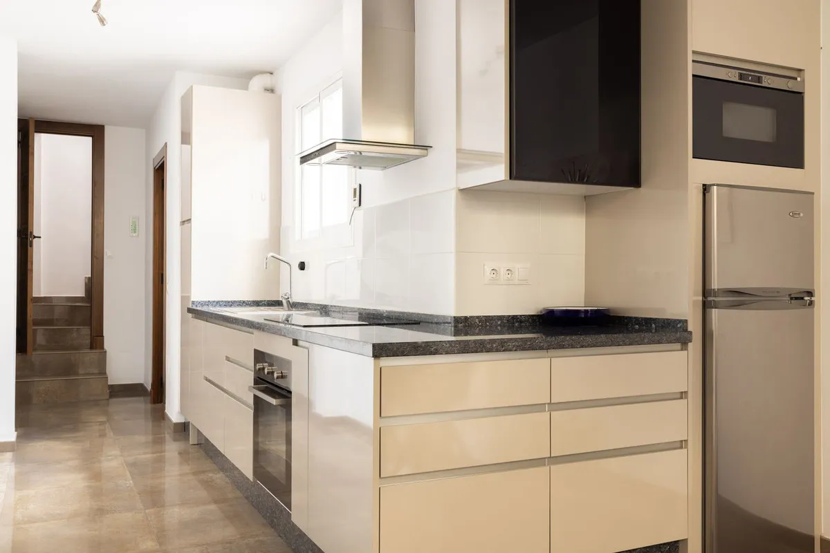 d8d860cb-36ff-4a14-8045-27f4e414570e