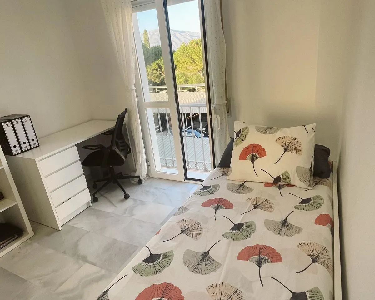 7b58bf37-fbf7-4868-8139-9c5678d264da