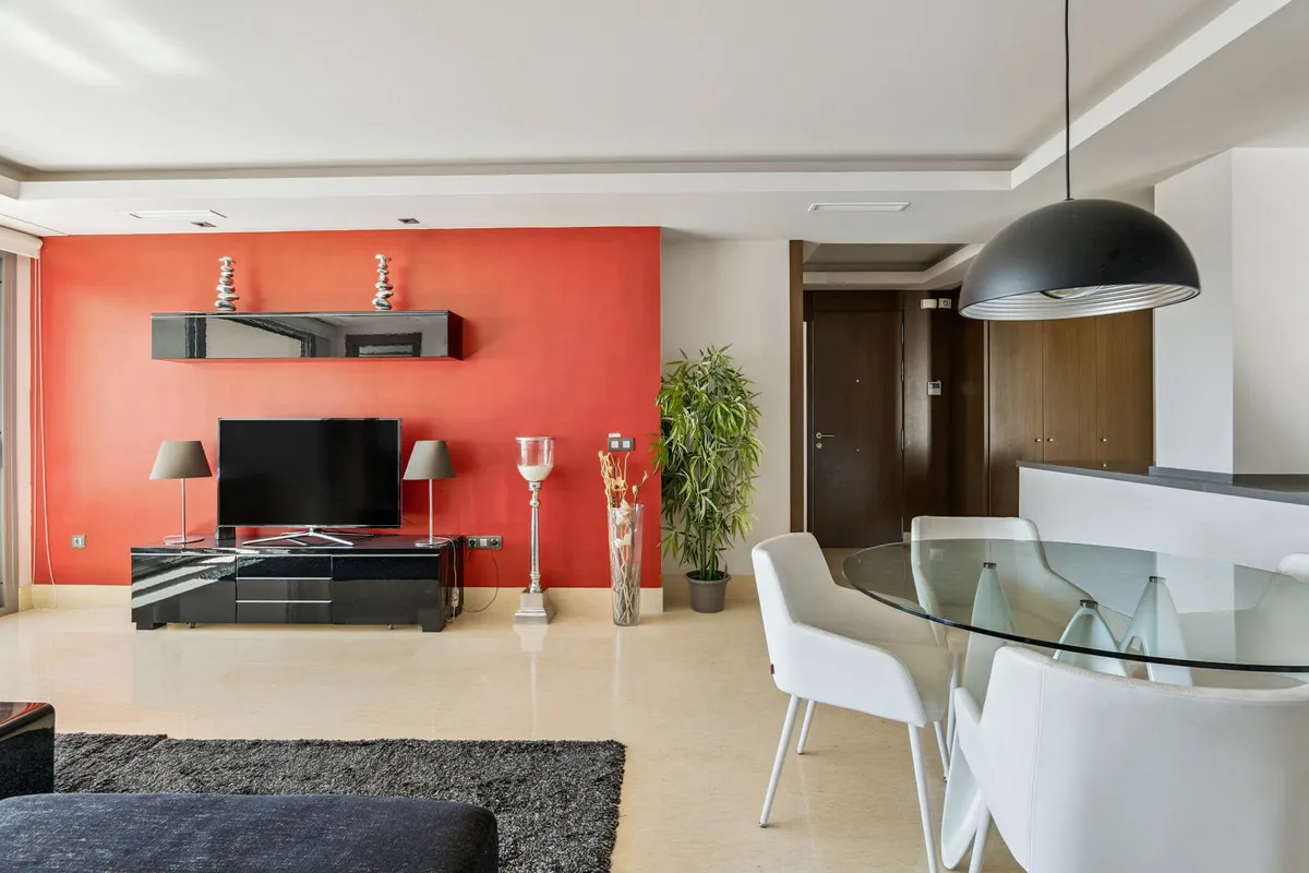 6a259383-dd3c-4b7c-91c1-d5d827d1a9ca