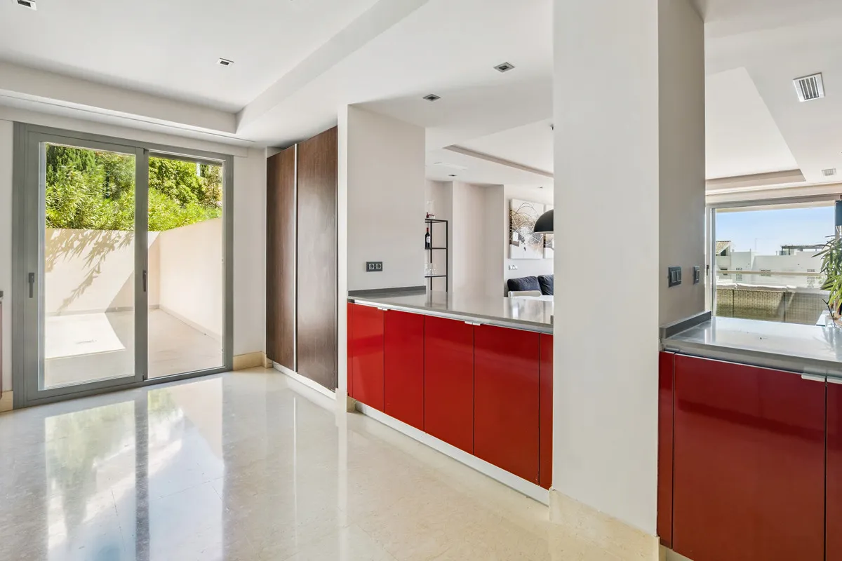 b38ab195-9ca5-4e1b-900c-219833941a99