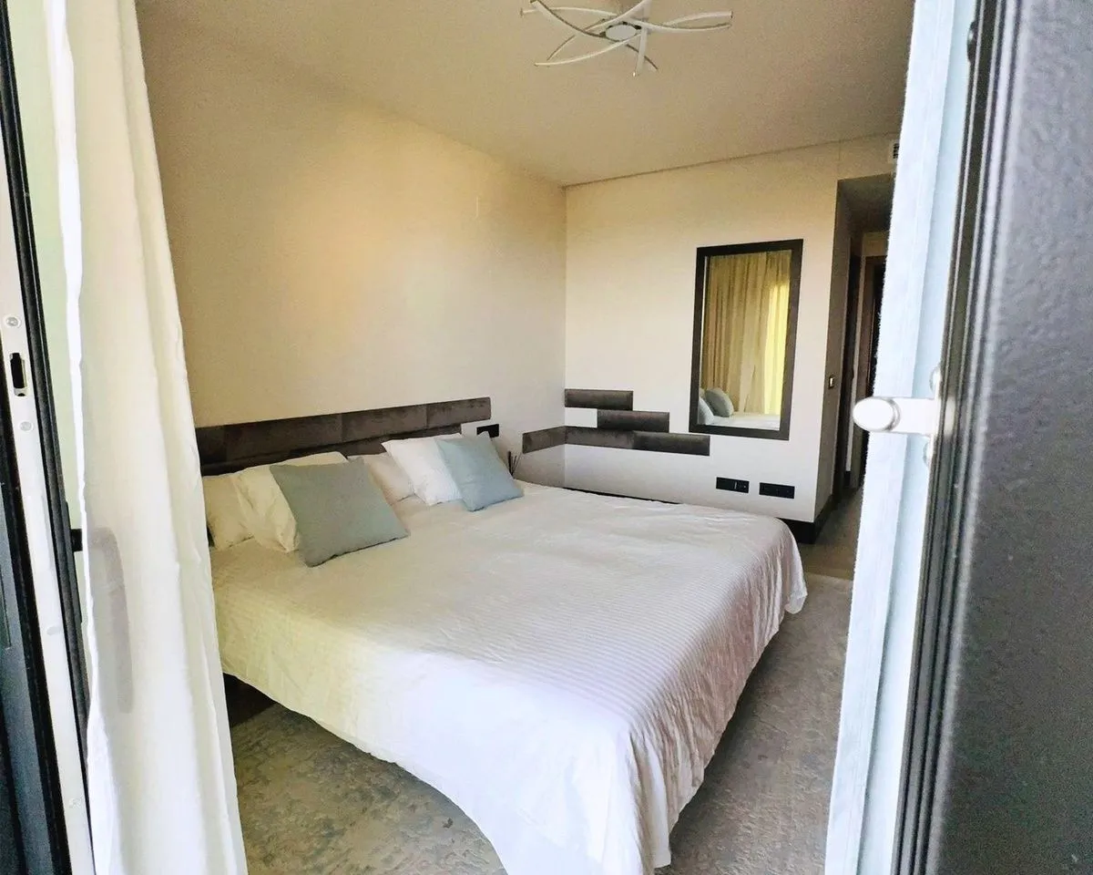 87b3c1a1-50d9-4b00-9cbe-be622f3614cb