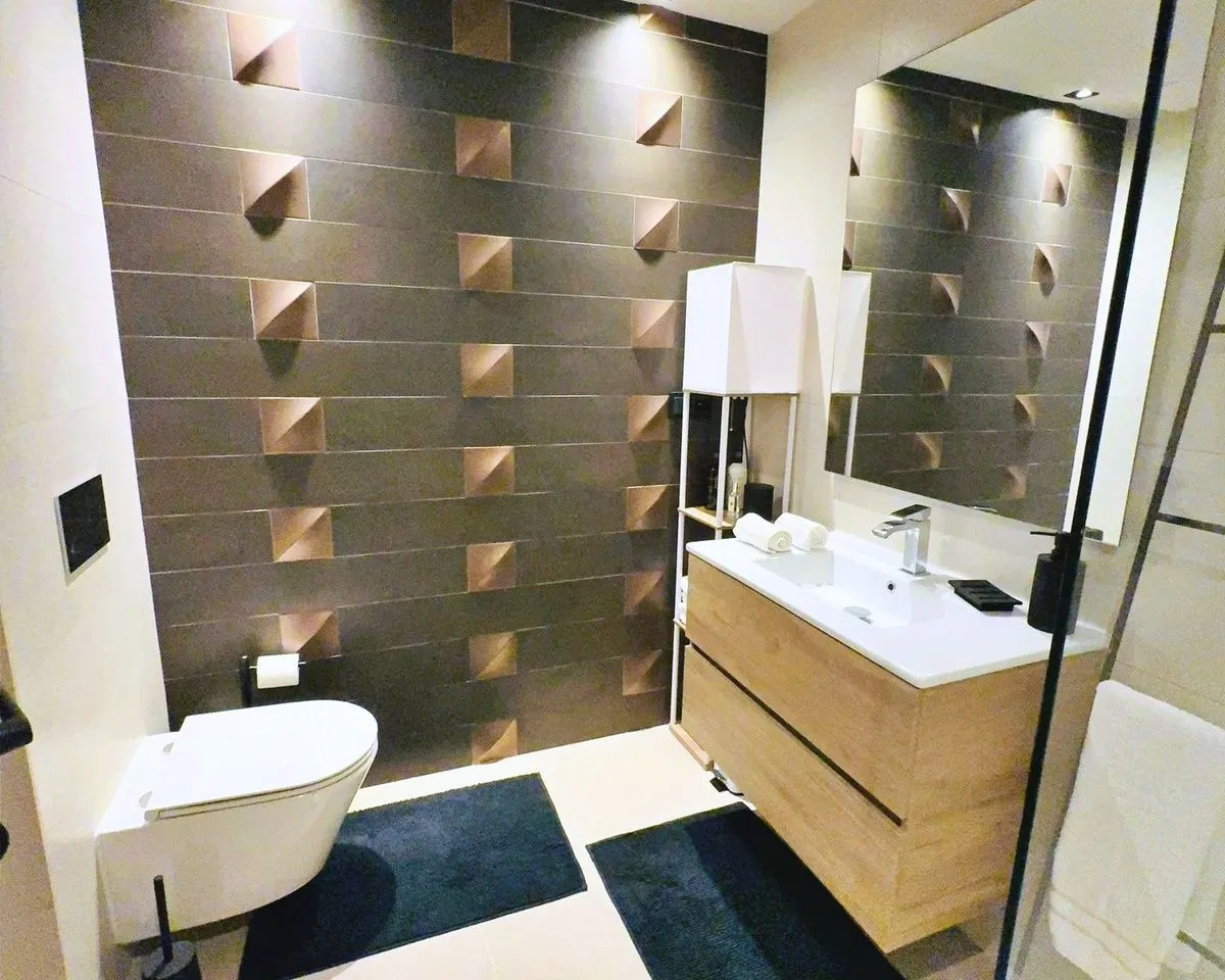 9800bf3a-6c68-41c9-9e81-e3f3344b9690