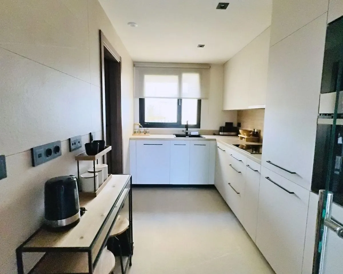 fe22a2d9-a9ca-44c0-ae28-fa242e5ccadb