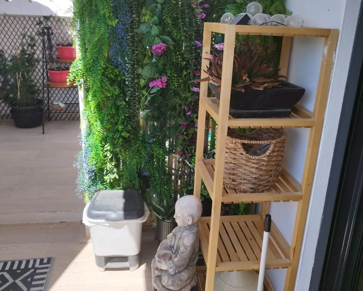 37dd61d6-4f52-4757-8234-51935fb5184f