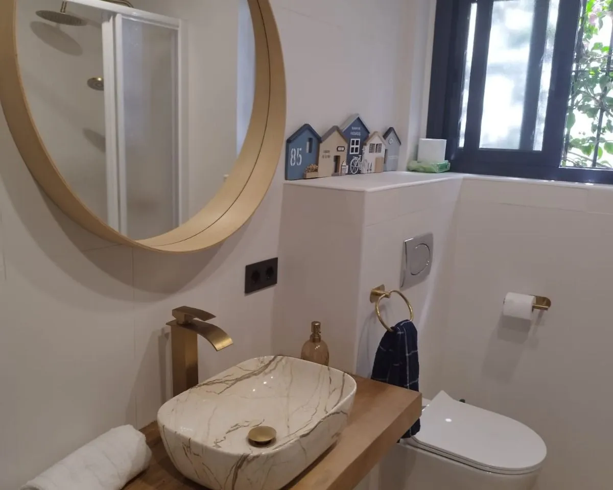 b68f6484-43c3-4906-9411-da3770ee4048