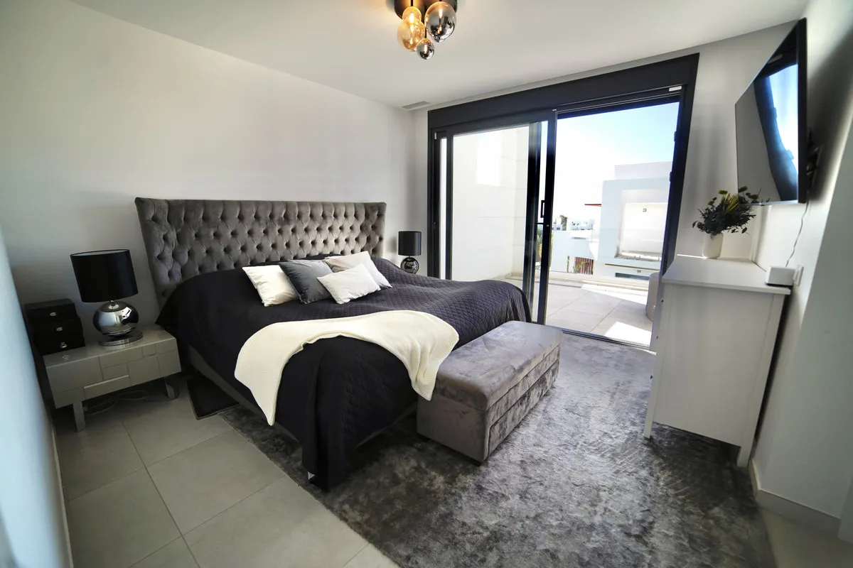 f9398f20-e653-4069-96b3-97d461112944