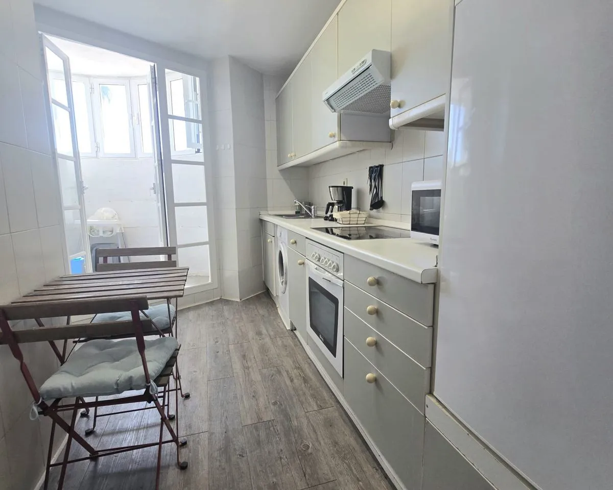 81afa47d-34c0-45ab-873b-97fa9bc93832