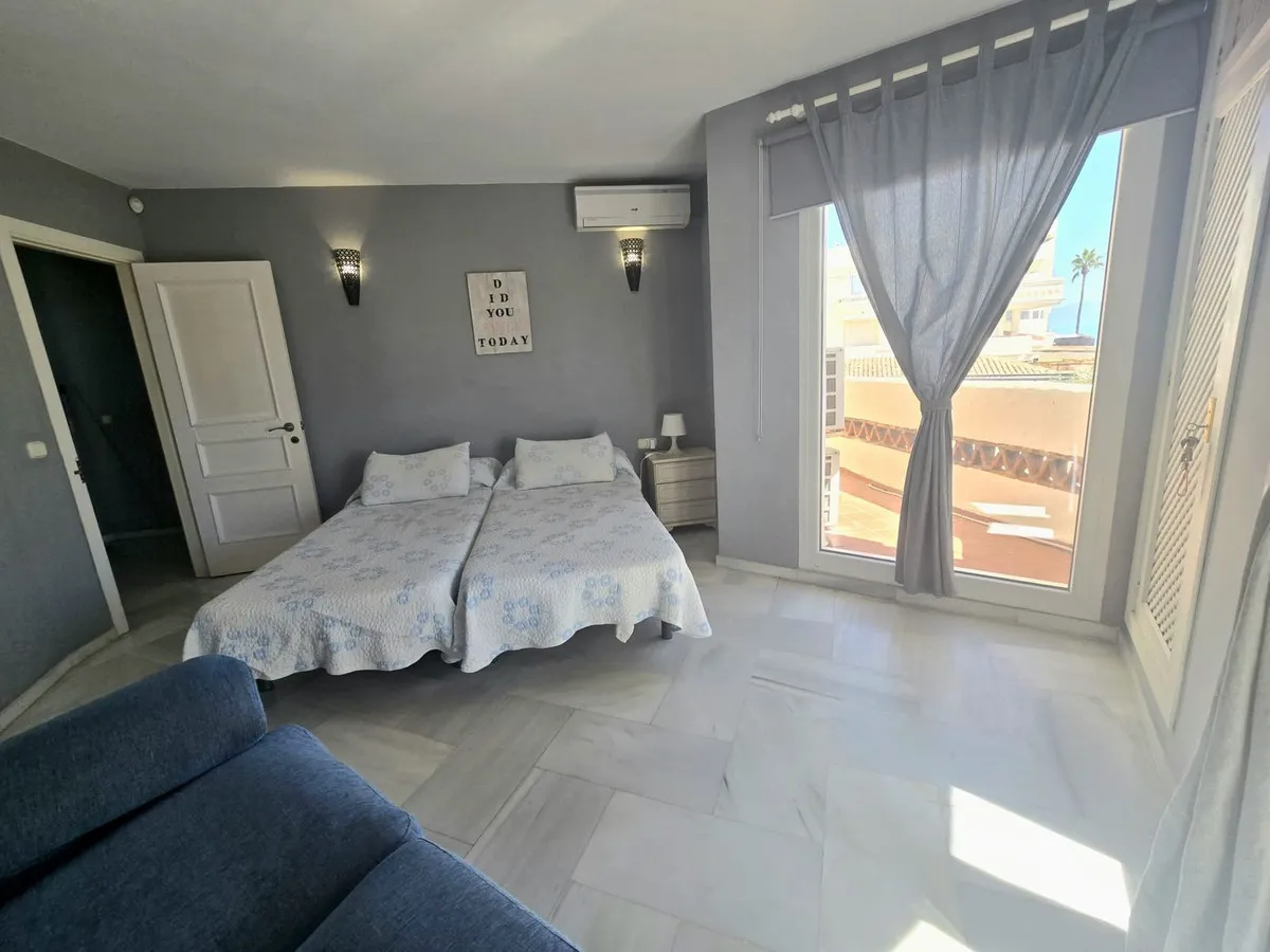 afdb3260-2901-4085-a7f7-a861220b7d95