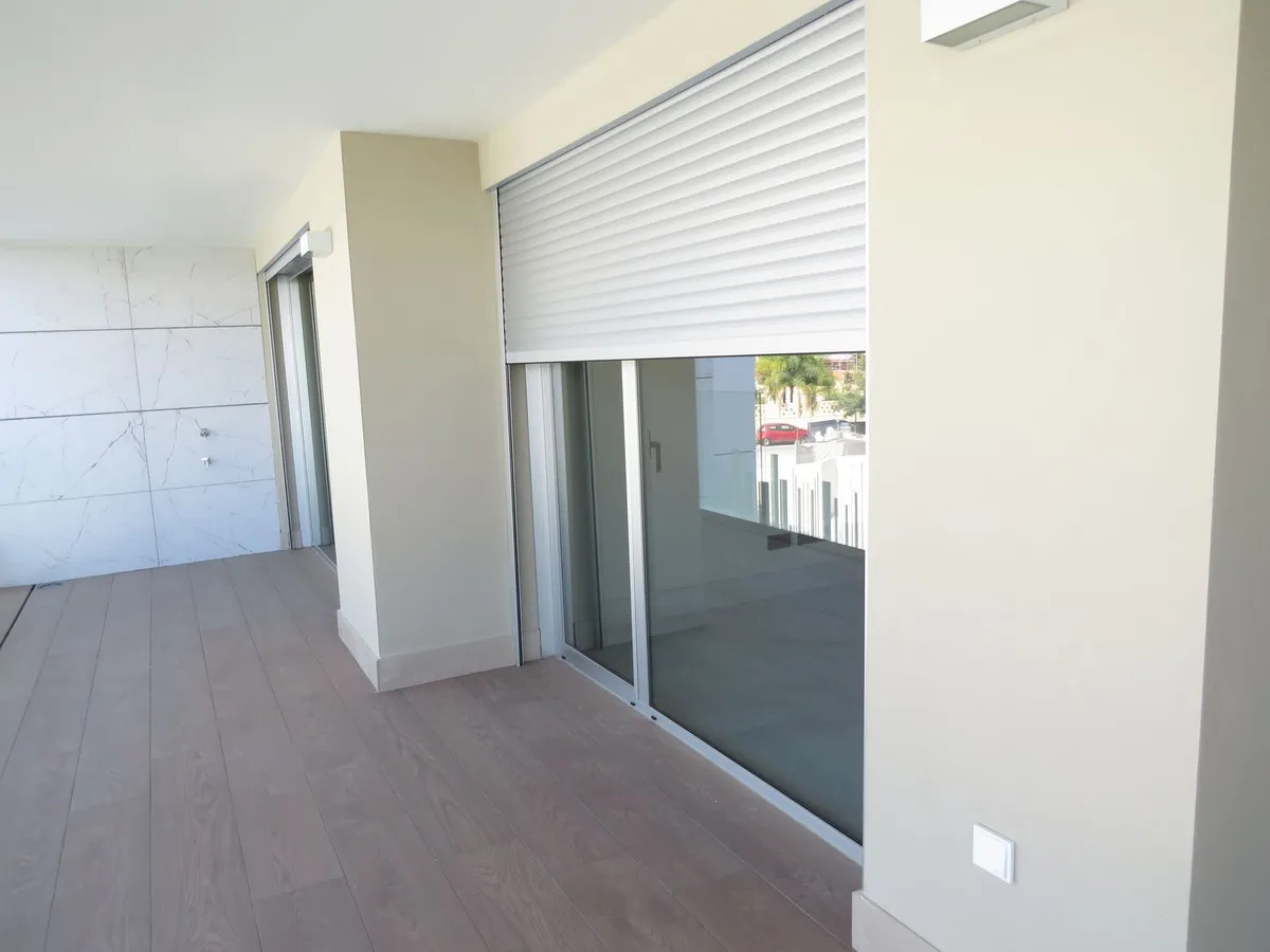 0df9876f-1ac2-4851-970f-777b95fc4398