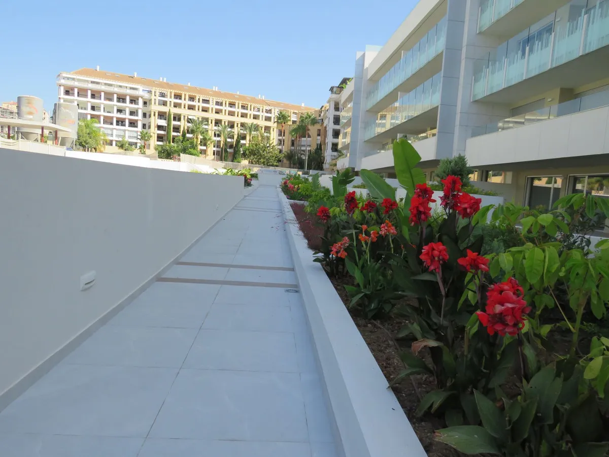 c39908e9-8cdb-4b31-ae44-404fd8095614