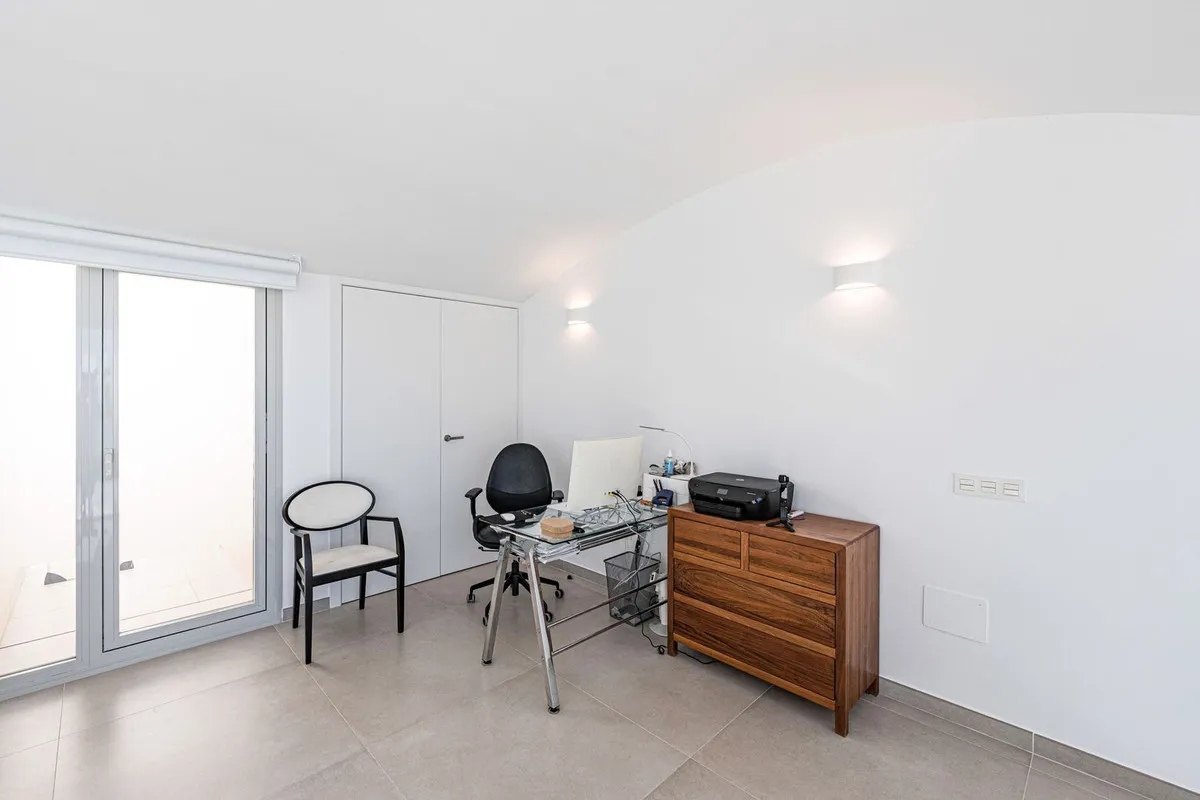 0482f104-a119-452a-9167-7f4f6cbb422b