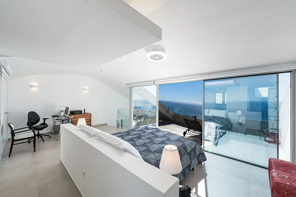 72daf0e0-8840-4d21-ae5e-333fc7909722