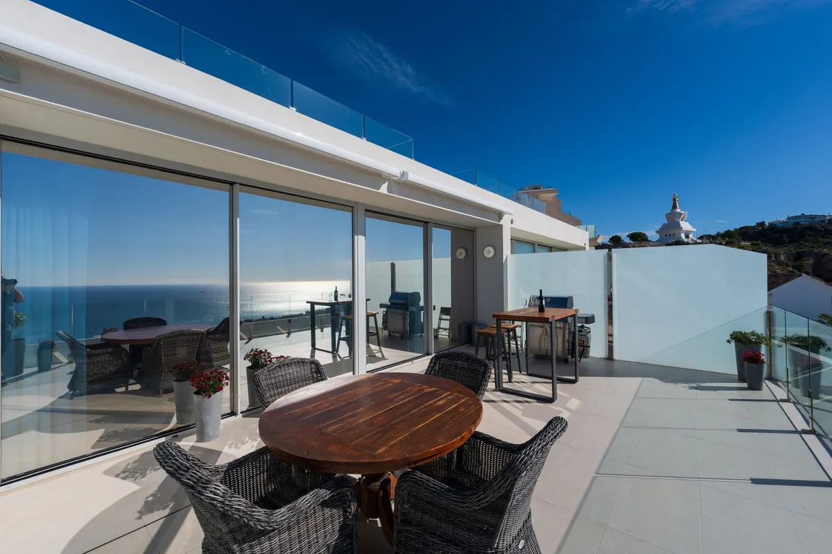 b8c4cefa-c5ac-48a2-b3e8-b05e79afd9c8