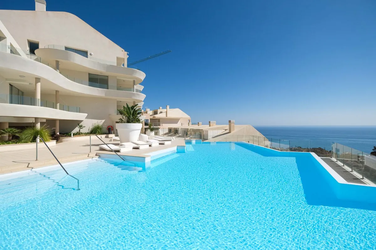 c60de34d-ec92-4d40-a61a-e2cb3f1ea436