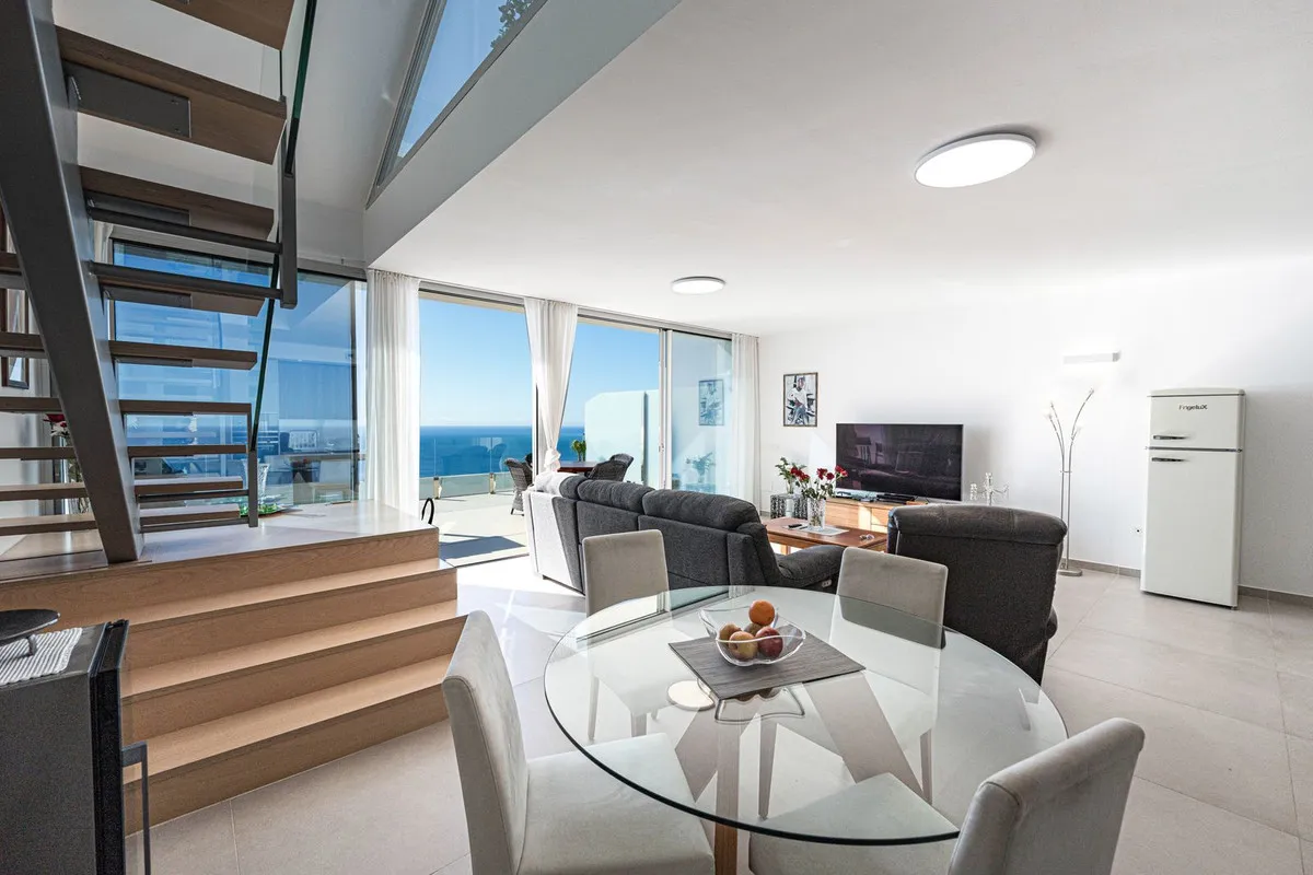 d5edfdf1-8eb7-4f00-92f8-071977d42260