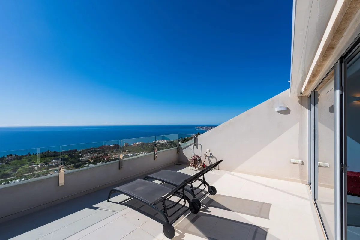 dcfb6387-82b9-4e20-96e9-387c1d3ee2cf