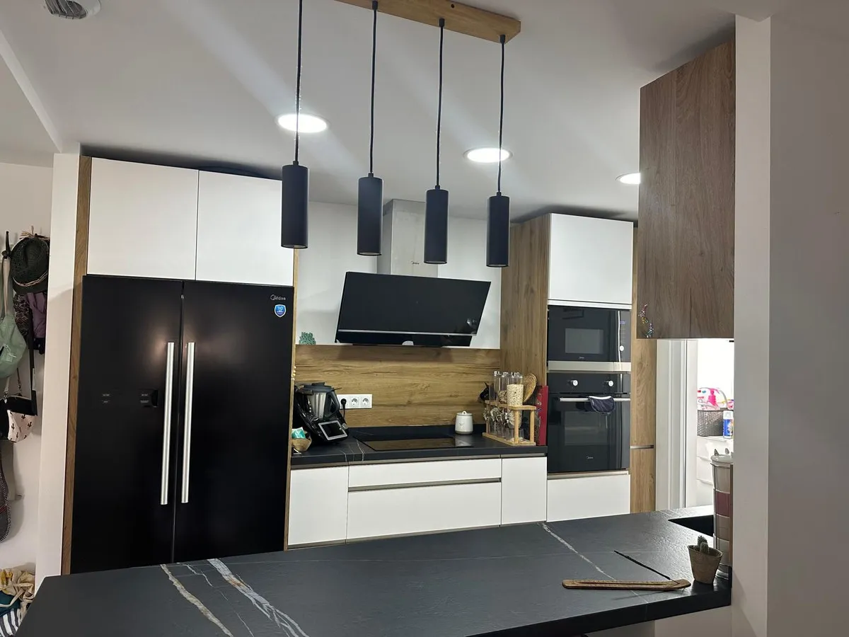 0b7a97a9-0278-4bda-8295-da1063446041