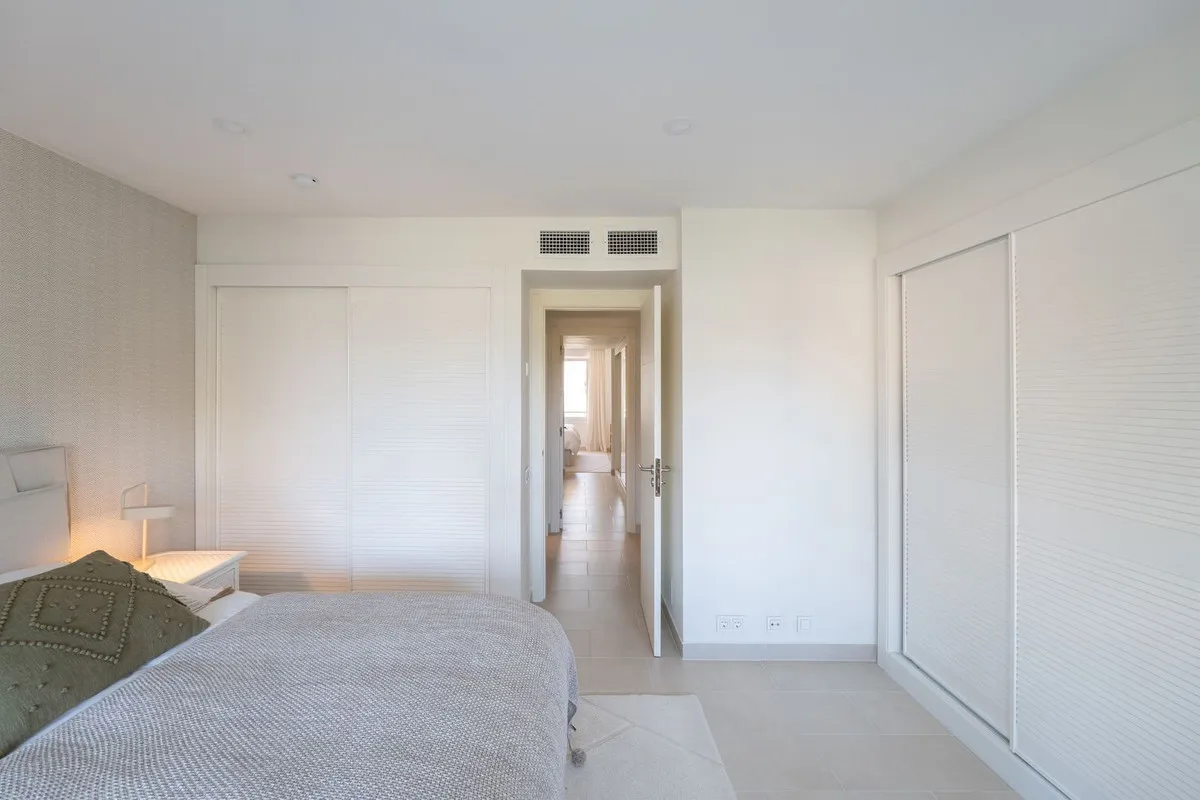 23856bd1-ddc9-4f82-ac23-78f7ea439c95