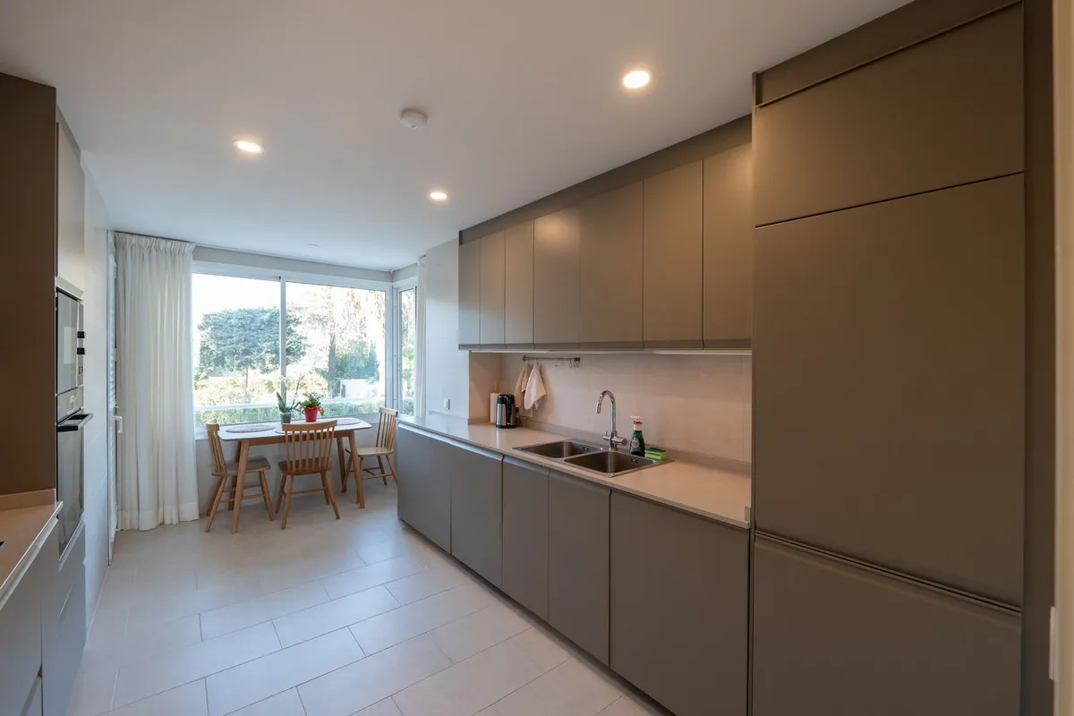 6d5e2fa8-1dff-4b97-9a80-b526f3beada6