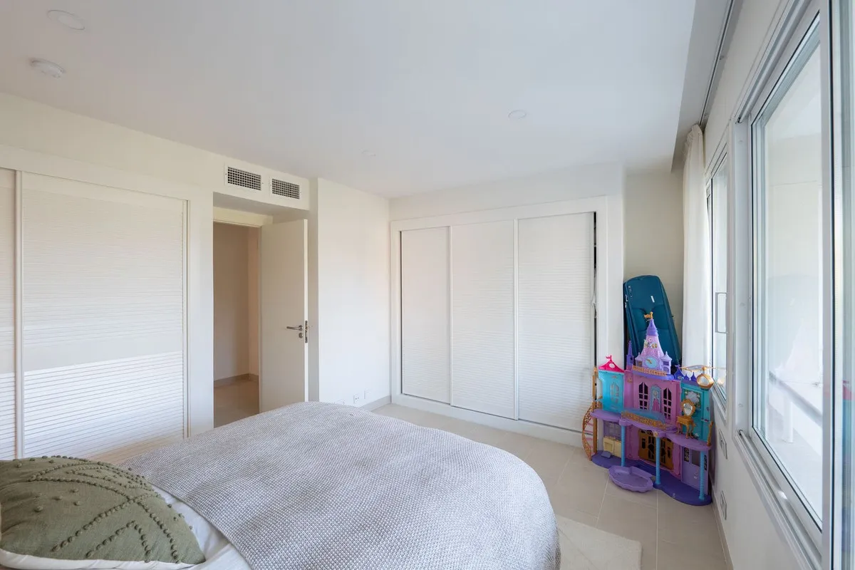 7fc1f475-d1e8-4237-8909-3963f2c64b5a