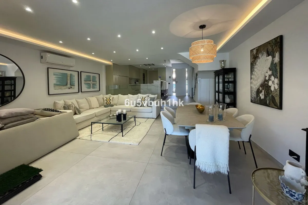 05ae8640-37c0-432c-9211-0acf320c2070