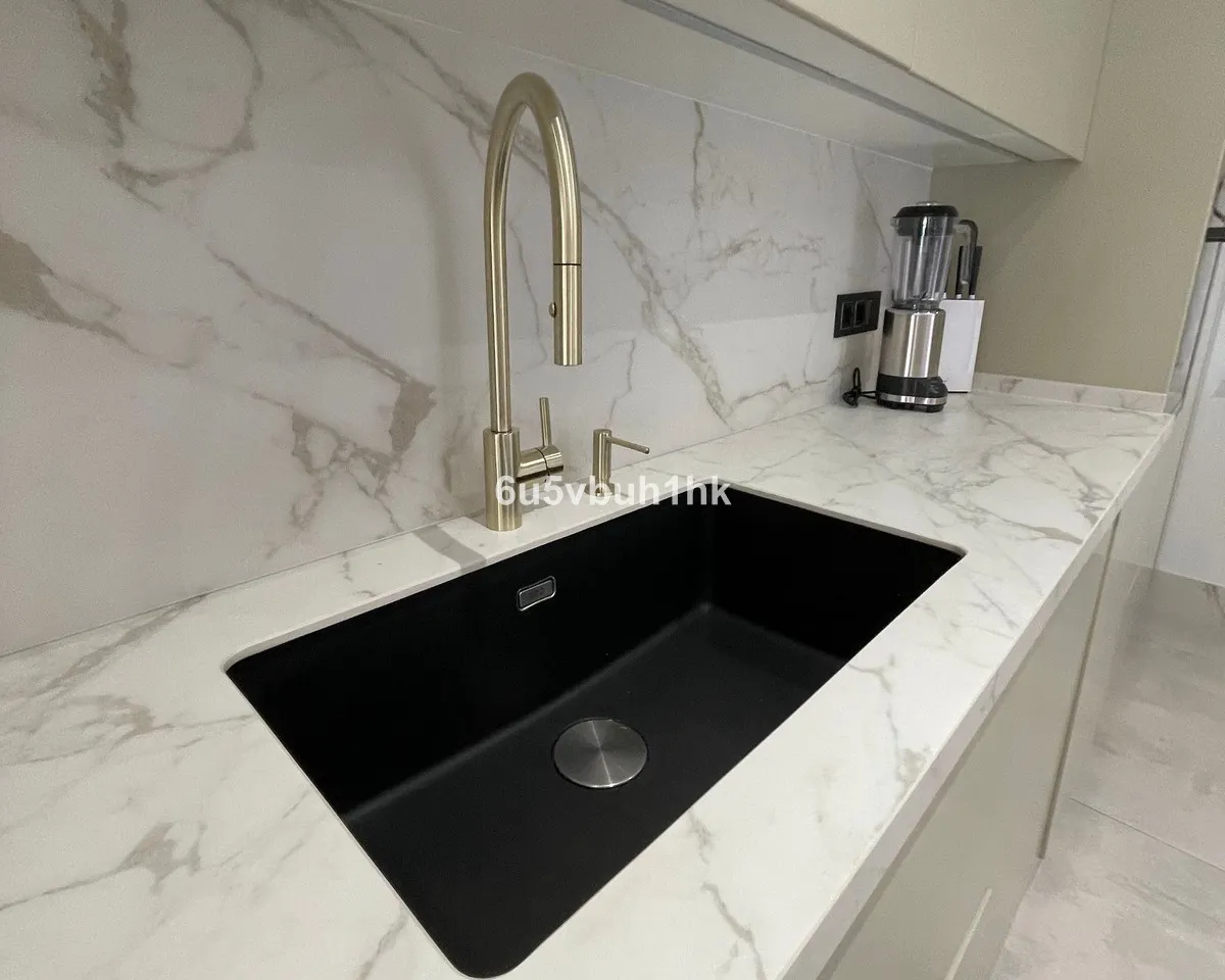 0df5a1a3-e5f8-425b-a7da-90e0fb3816cb