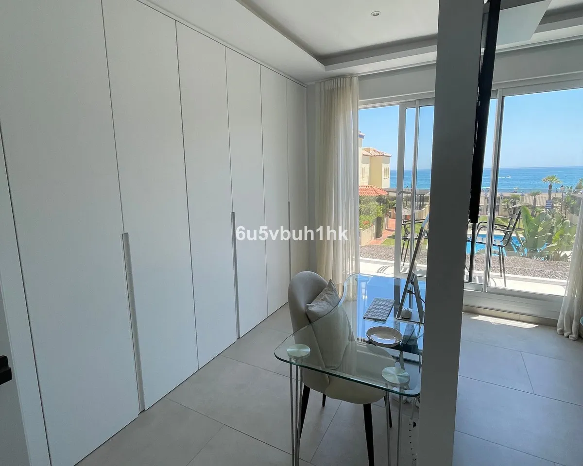 836f8f03-3f78-4593-995e-6cf0c4066713