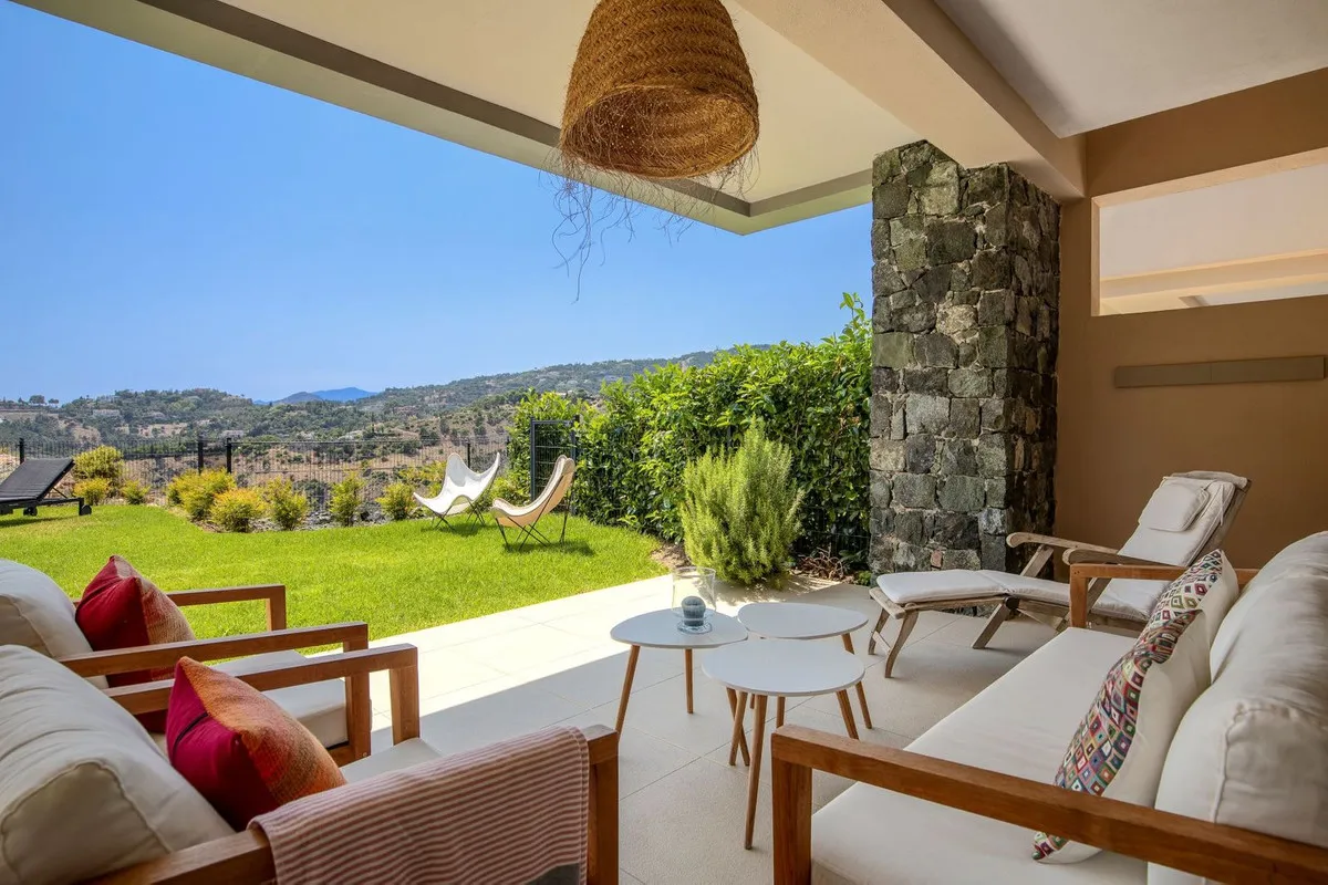 1ab201f2-6099-4108-97c7-cf500d2f9453