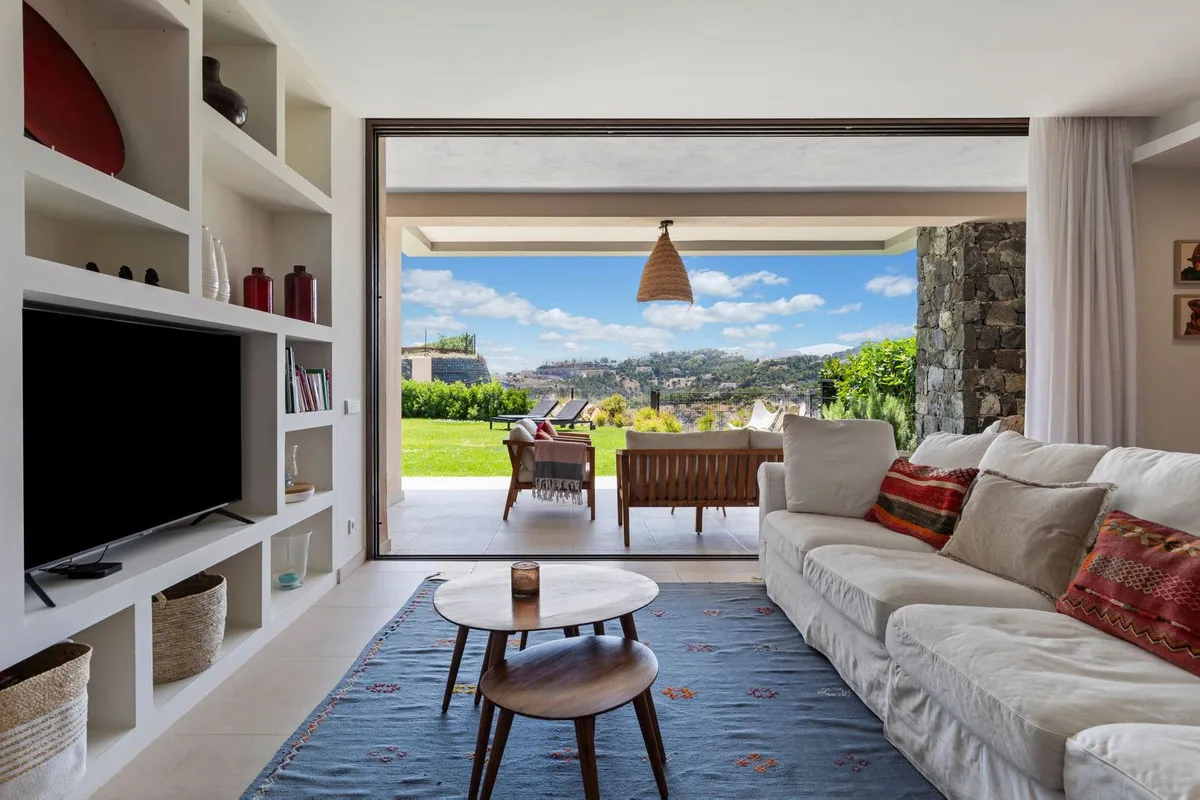 6221870a-bec1-4e70-a06d-1aa7428f0b80