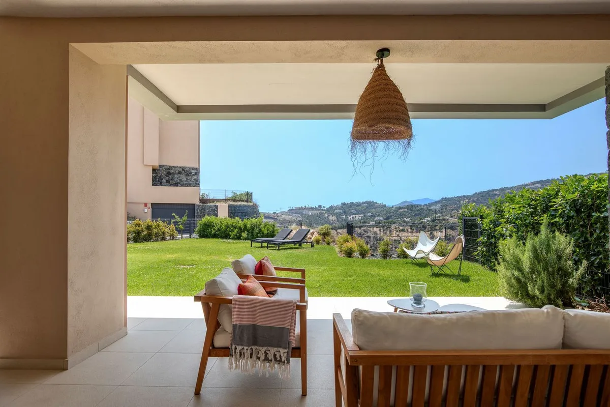 8c53dc8f-35a3-4bc8-88cc-3df4b7eef745