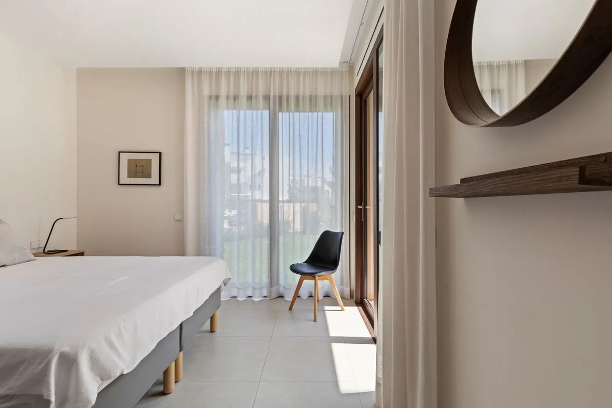 f4f78de7-a9ca-4c33-8ab4-6de9b070be8b