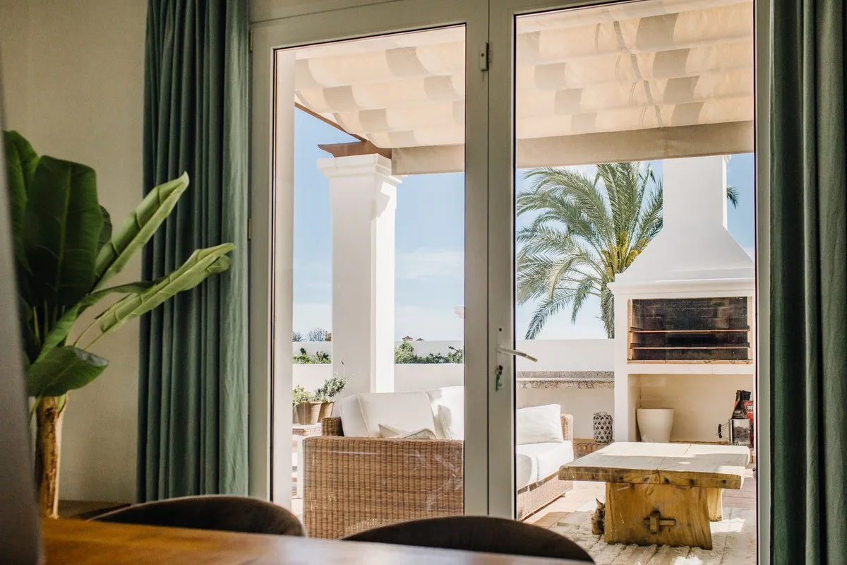 2f986d33-b3c7-4428-9955-71bd3b057ea7