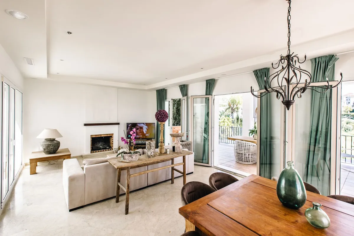 6d483486-3e80-43cb-ac6c-dc5d8c44c324