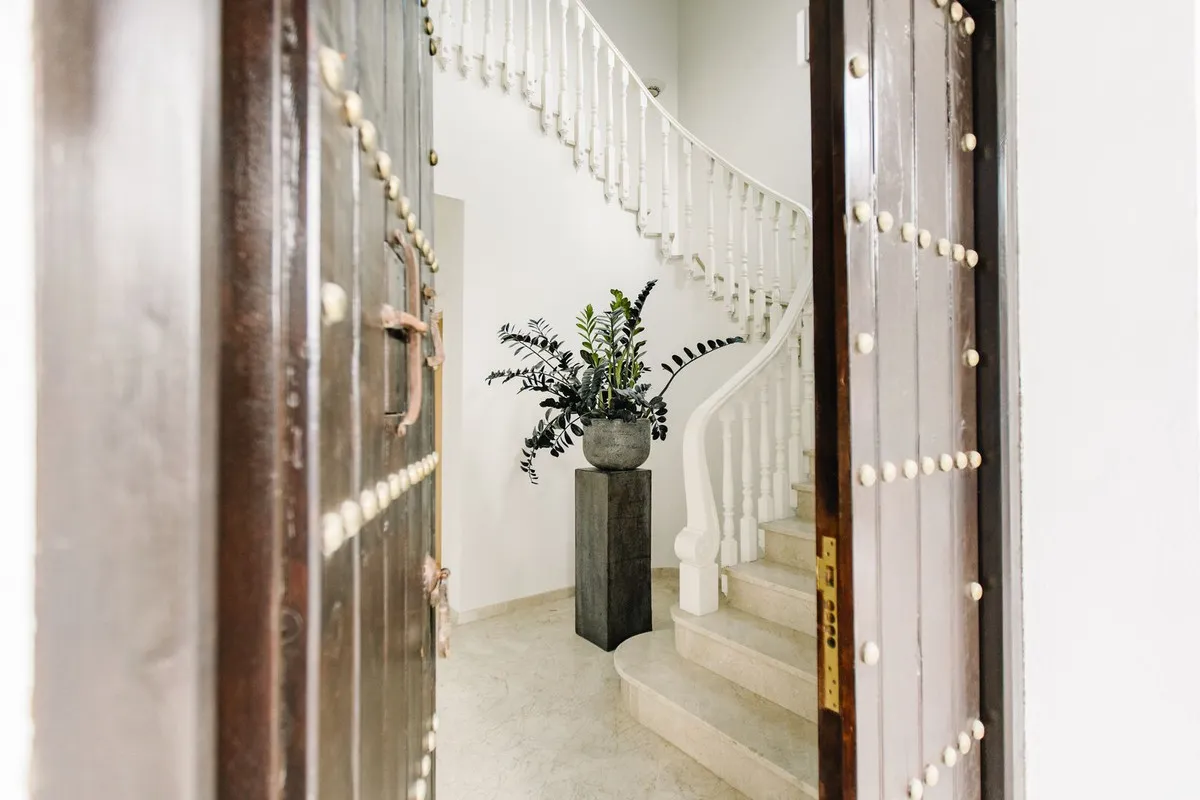 a04e33fa-80a2-4e26-927c-8f6267b673be