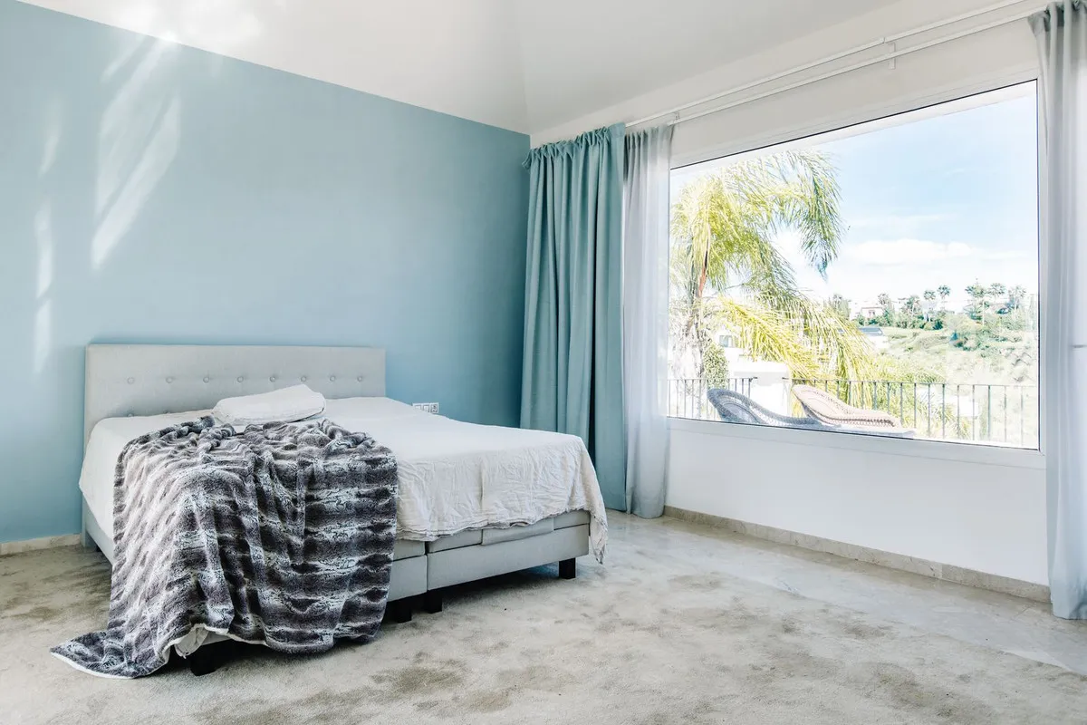 a3241c8c-6b2c-449e-bd18-9de02aa2802b