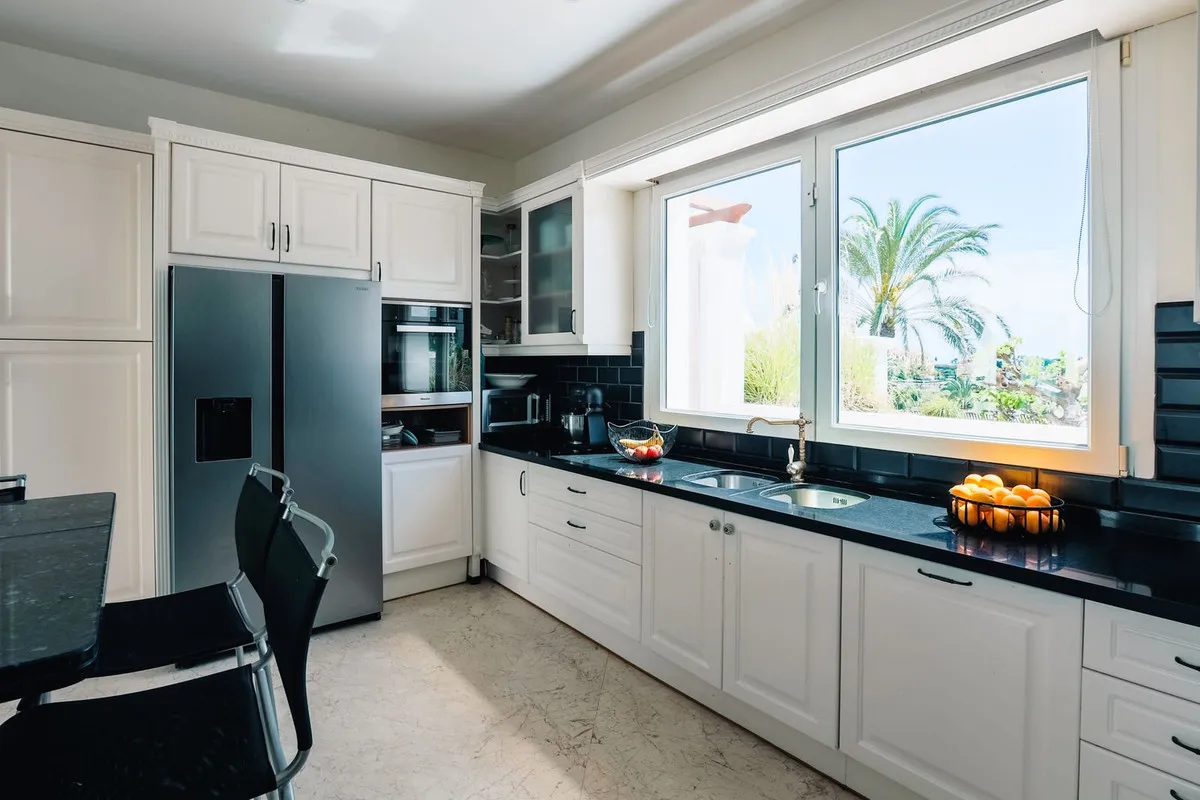 b02f427e-c55b-4c3d-8656-8273f7e13d60