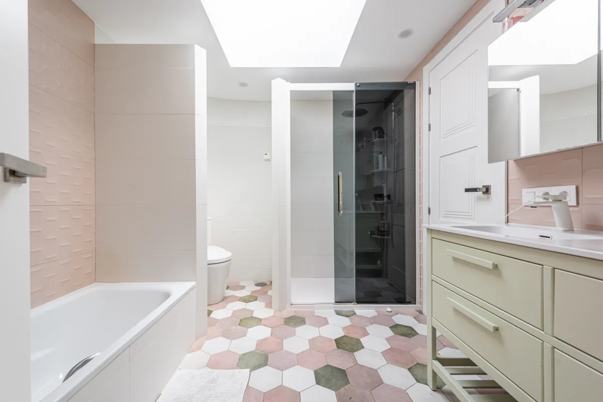 bff96934-1dc8-4b45-bb8a-818cc5220d50