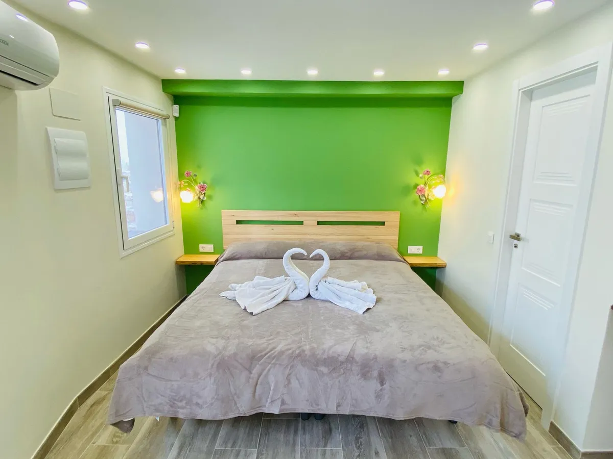 e01a31b0-464e-4b7a-a08d-82e150eb648d