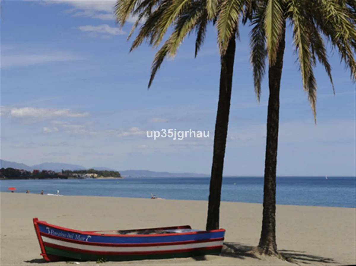 33c0328a-d448-42c5-9722-3b9afbaeb865