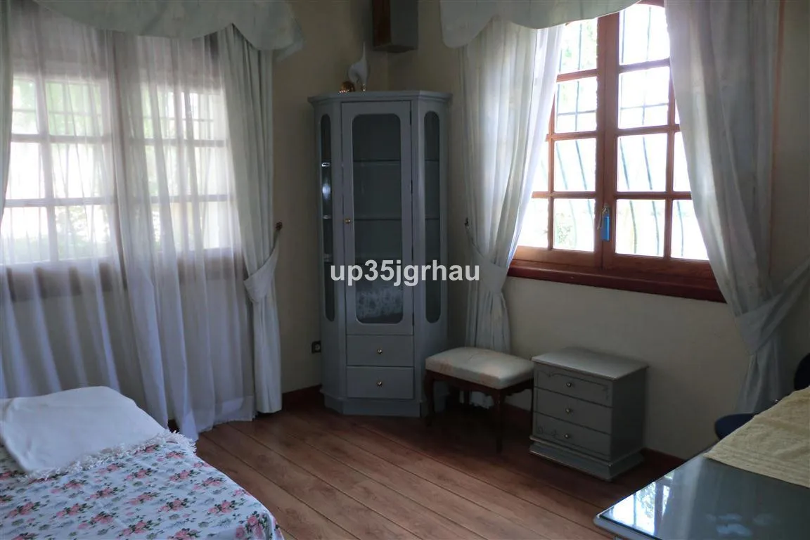 790dee08-d0e7-43c9-847d-ffc4d26a9921