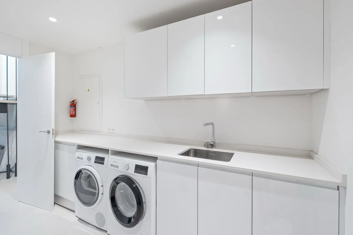 16d2e919-a81b-4091-aafd-582b70f64385